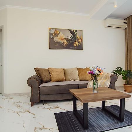 באטומי Ekaterine'S Apartments מראה חיצוני תמונה