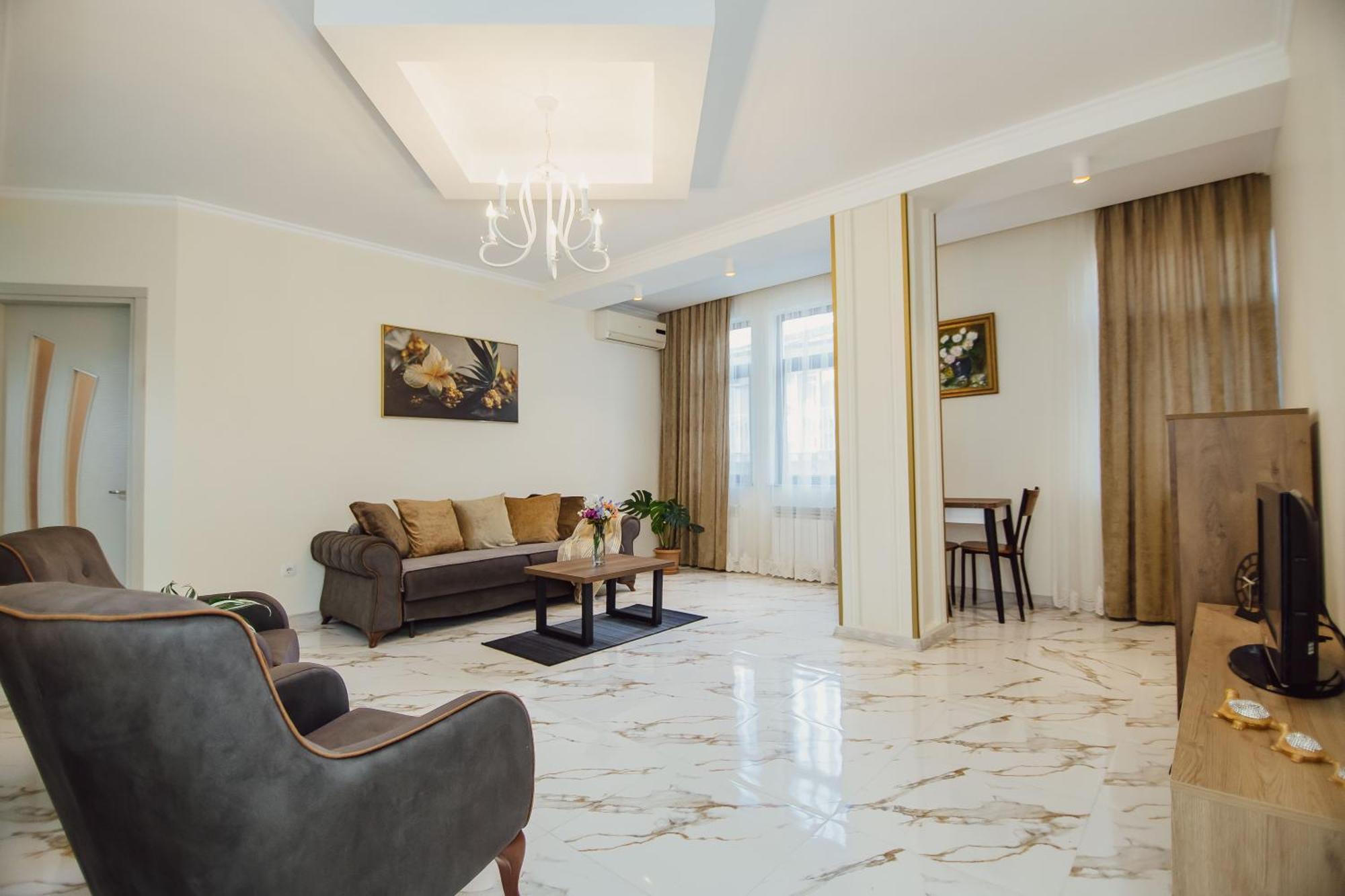 באטומי Ekaterine'S Apartments מראה חיצוני תמונה